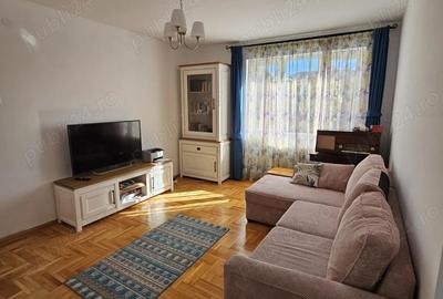 Apartament cu 3 camere semidecomandat în Central - 2