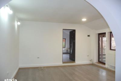 Casă cu 8 camere cu Teren 250 Mp în Grivița - 19