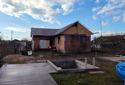 Casă cu Teren 1040 Mp în Central