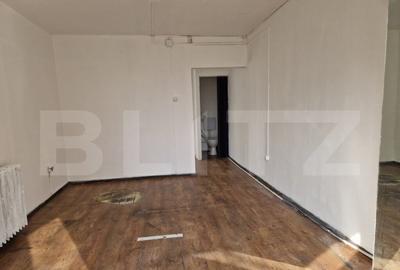 Doua spa?ii comerciale de vanzare, 55 mp, zona Rogerius - 6