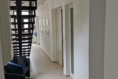 Spațiu comercial, de 258 mp, în Central - 3