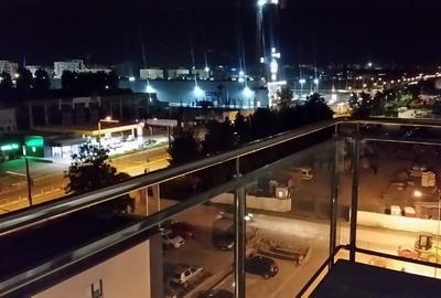 Apartament cu 3 camere decomandat în Tractorul