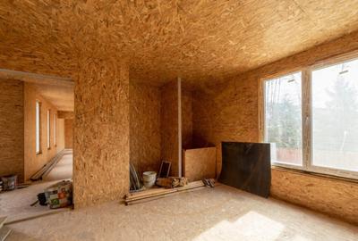 Casa moderna cu 5 camere intr-o zona lini?tita de deal - 1