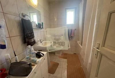 Casă cu 6 camere cu Teren 994 Mp în Calea Dumbrăvii - 5