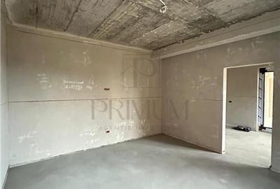 GIROC - Duplex despartit prin camera tehnica - 5 Camere - 3 Bai
