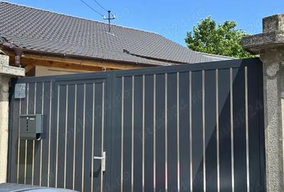 Casă cu 7 camere cu Teren 1300 Mp în Cristian - 2