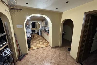 APARTAMENT 4 CAMERE-RAHOVA-BARCA-2 BALCOANE-2 BAI-DECOMANDAT - 1