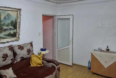 Apartament cu 3 camere semidecomandat în Central - 1