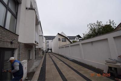 Apartament cu 3 camere decomandat în 7 Noiembrie - 15