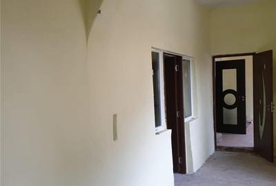 Casă cu 4 camere în Gura Ocniței - 1