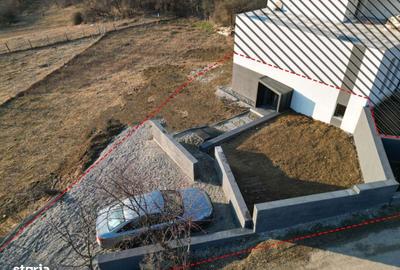 Casă cu 4 camere cu Teren 400 Mp în Vlădești - 17