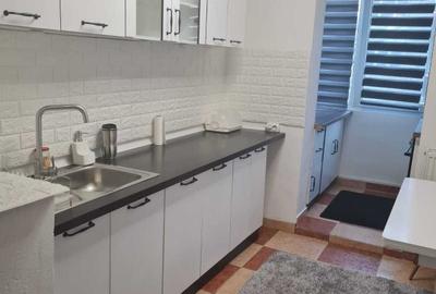 Apartament cu 3 camere decomandat în Decebal - 16