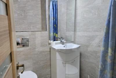 Apartament cu 3 camere decomandat în Micro 17 - 17