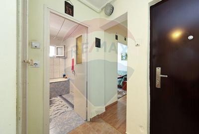 Apartament cu 3 camere de vanzare, in zona centrala - 3