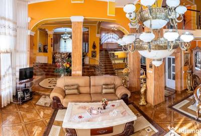 Casă cu 7 camere cu Teren 2500 Mp în Central - 7