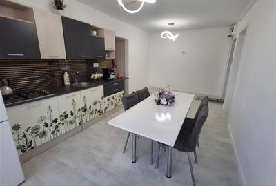 Apartament cu 3 camere decomandat în Vasile Aaron - 9
