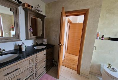 Vila P+1 individuala Mogosoaia,apr de lac si padure,2km de centura,loc premium - 5