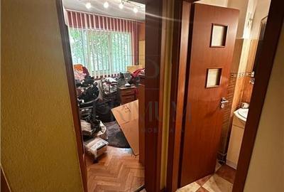 CIRCUMVALATIUNII - ETAJ 1 - BLOC IZOLAT - 4 camere - 2 bai - debara - decomandat CIRCUMVALATIUNII - ETAJ 1 - BLOC IZOLAT - 4 camere - 2 bai - debara - decomandat - 16