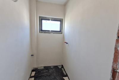 Casă cu 4 camere cu Teren 260 Mp în Central - 9