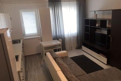 Apartament cu 2 camere decomandat în Metalurgiei