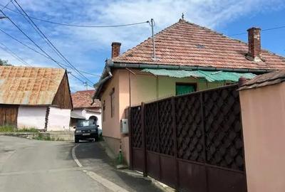 Casă cu 3 camere în Rășinari
