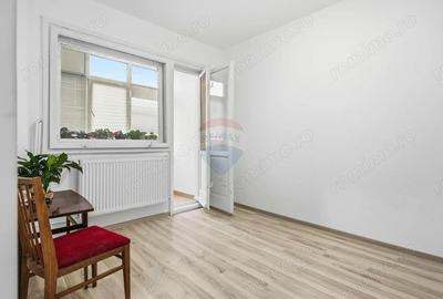 Apartament cu 3 camere de vanzare in zona Palat - 2