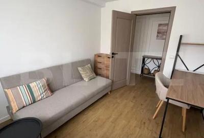 Apartament cu 4 camere semidecomandat în Universității - 9