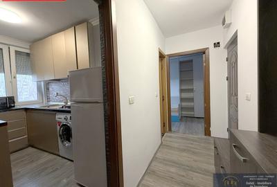 Apartament cu 3 camere semidecomandat, mobilat în Micro 19 - 7