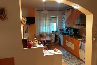 Apartament cu 3 camere decomandat în George Enescu - 5