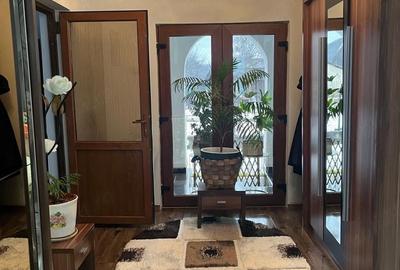 Casă cu 4 camere cu Teren 1550 Mp în Central