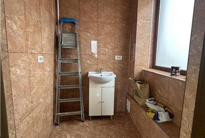 Birou, de 60 mp, în Tomis II - 9