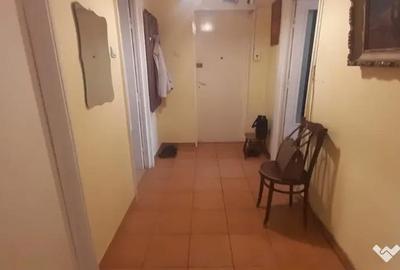 Apartament cu 3 camere decomandat în Ultracentral