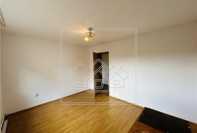 Apartament cu 3 camere decomandat în Trei Stejari - 7