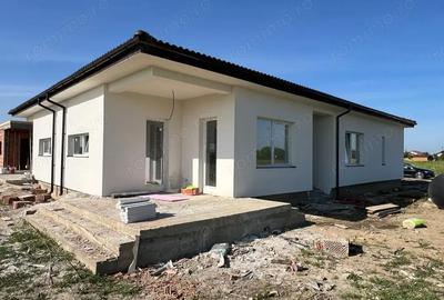 Casă cu 3 camere cu Teren 272 Mp în Bucovăț (Remetea Mare) - 6