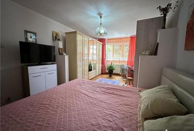 Casă cu 5 camere cu Teren 250 Mp în Colentina