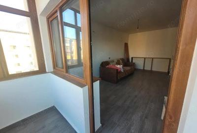 Vanzare apart. 2 camere, 62 mp, renovat, Targu Jiu, zona Debarcader - 2