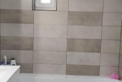Apartament cu 3 camere decomandat în Malu Roșu - 1