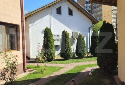 Oportunitate Unica Vila de Vis in Zona Centrala si doua spatii comerciale - 2