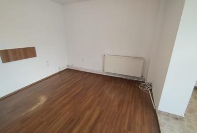 Spațiu comercial, de 50 mp, în Podu Roș - 6