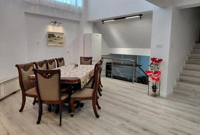 Casă cu 8 camere cu Teren 776 Mp în Central