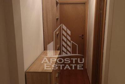 Apartament cu 3 camere semidecomandat, mobilat în Circumvalațiunii - 8