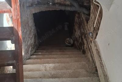 Garsoniera Centru Stradal Toate Utilitatile Bucatarie Separata Pivnita Parcare 2 parcele de gradina - 2