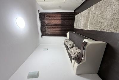 Apartament cu 3 camere semidecomandat în Lipovei
