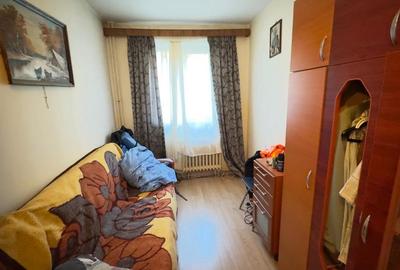 Apartament cu 3 camere decomandat în Noua - 8