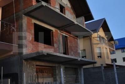 Casă cu 4 camere cu Teren 300 Mp în Burdujeni