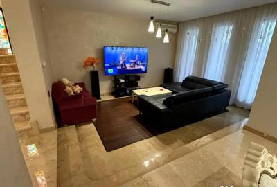 Casă cu 5 camere cu Teren 4500 Mp în Bătești - 2