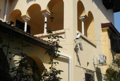 Casă individuală cu 9 camere cu Teren 800 Mp în Aviației - 3