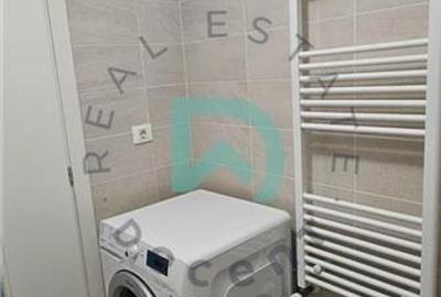 Apartament cu 2 camere semidecomandat, mobilat în Tractorul - 24