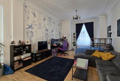 Garsonieră decomandată, mobilată în Universitate