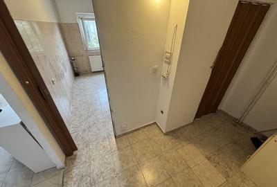 Garsoniera zona Inel 2 - 6